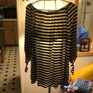 Olive green&off white t shirt like tunic .